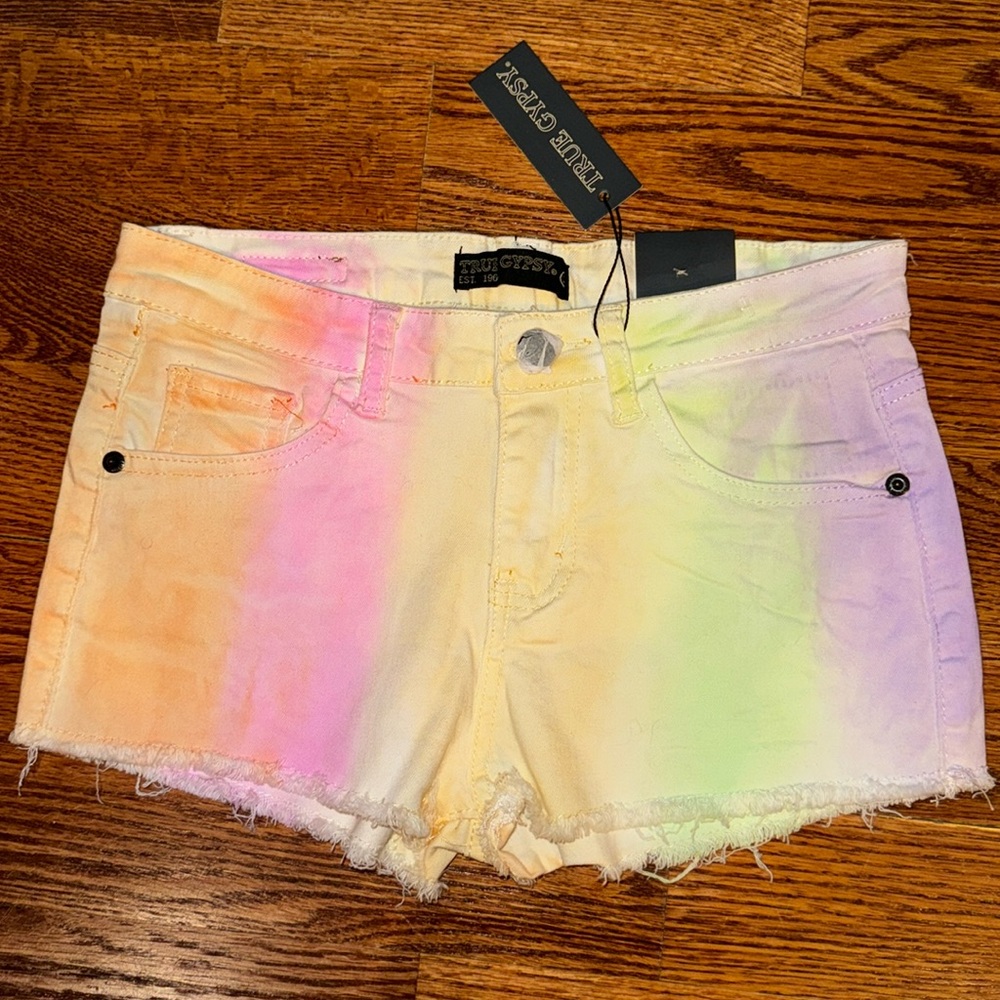 True Gypsy Pastel Rainbow Denim Raw Hem shorts, Size 3 NWT 🔥😍🔥 CUTE! 💕NWT